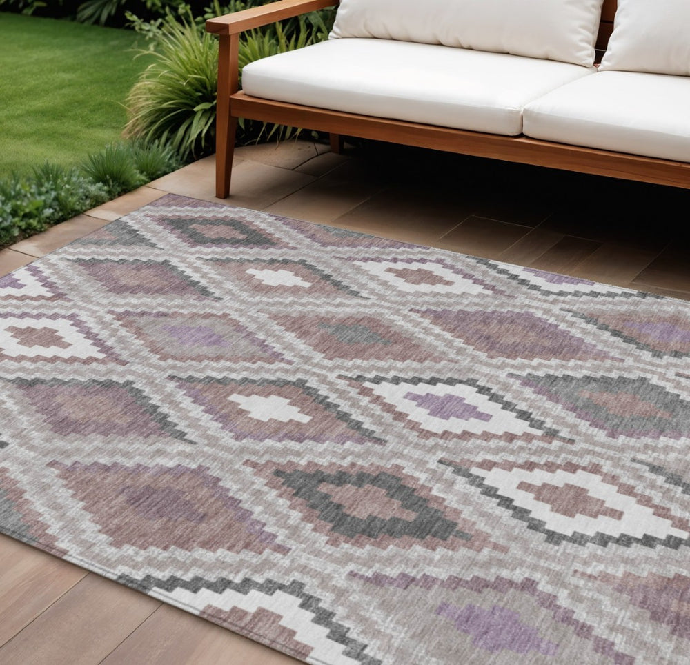 HomeRoots 10' Modern Geometric Blush Ivory & Gray Area Rug – Durable, Washable for Indoor & Outdoor Spaces! 659717