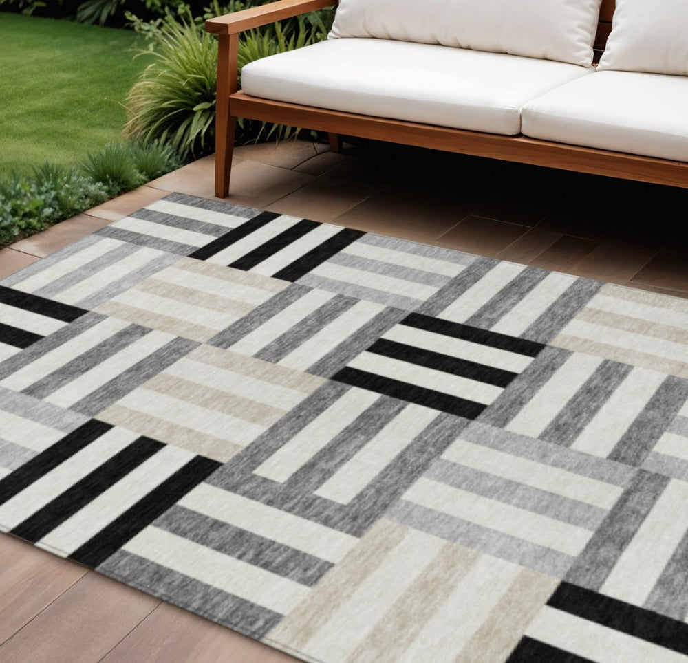 HomeRoots 8' X 10' Contemporary Geometric Washable Area Rug – Stylish, Durable, Indoor/Outdoor Use, Easy Care 659745