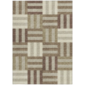 HomeRoots 5' Stylish Brown Beige Ivory Geometric Area Rug - Washable Indoor/Outdoor Mat for High-Traffic Spaces 659755