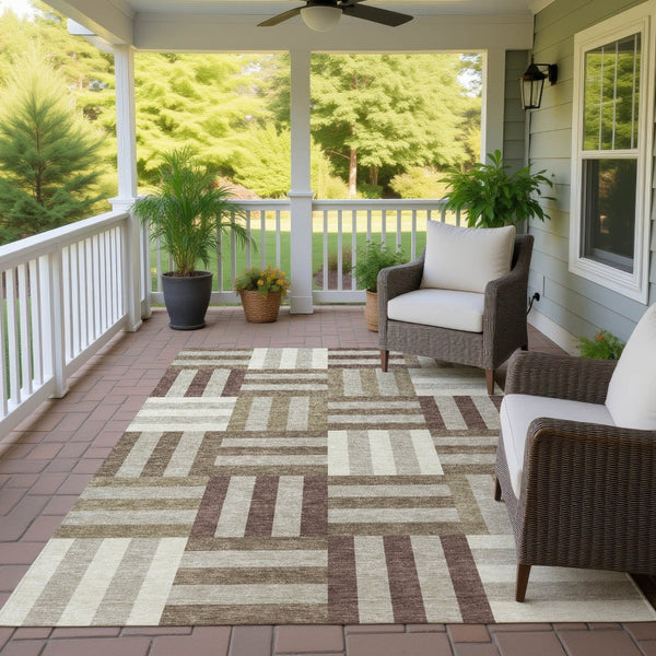 HomeRoots 9' X 12' Stylish Brown Beige Ivory Geometric Rug - Washable, Durable, Perfect for Indoor & Outdoor Use! 659758