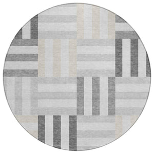 HomeRoots 8' Stylish Gray and Ivory Round Geometric Rug - Washable, Durable, Indoor/Outdoor for Modern Spaces 659762