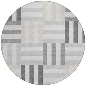 HomeRoots 8' Stylish Gray and Ivory Round Geometric Rug - Washable, Durable, Indoor/Outdoor for Modern Spaces 659762