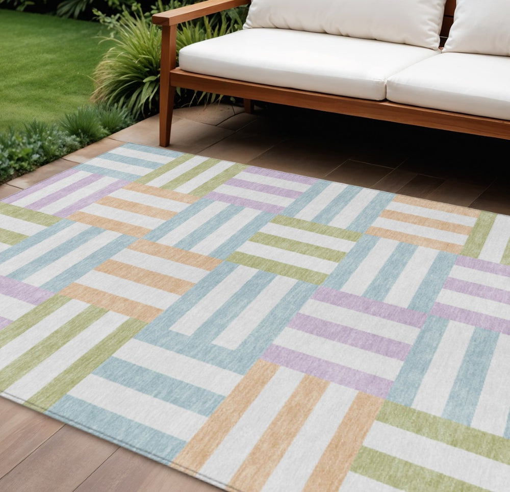 HomeRoots 10' Pearl Blue & Lavender Geometric Area Rug – Washable, Durable, Stylish for Indoor/Outdoor Spaces! 659789