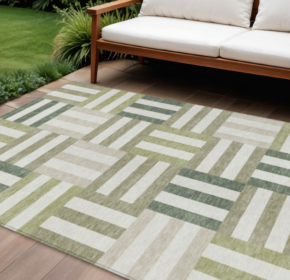 HomeRoots 8' X 10' Sage Ivory And Taupe Geometric Area Rug – Washable, Durable, Indoor/Outdoor Versatility! 659793