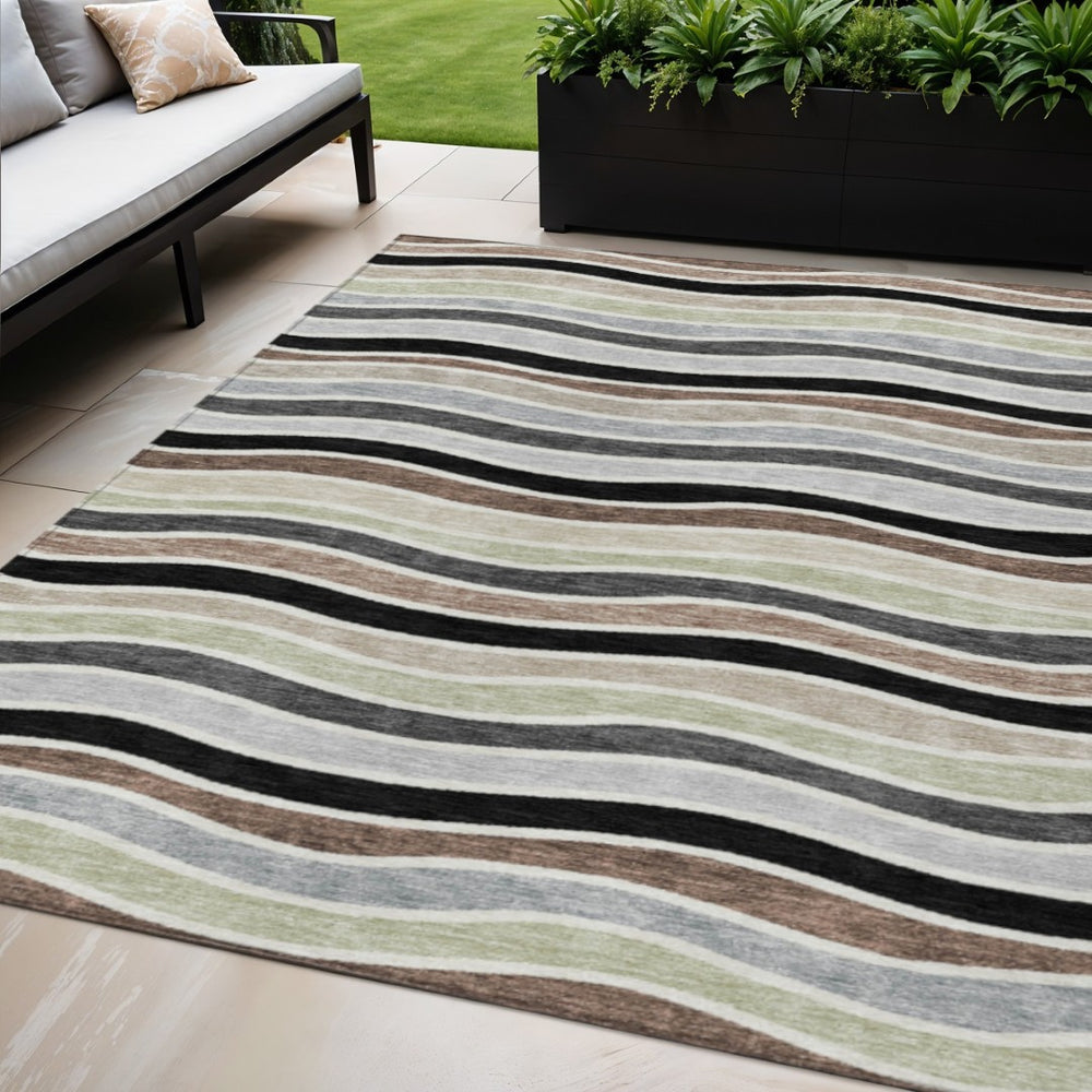 HomeRoots 5' Stylish Black Pewter & Ivory Striped Washable Area Rug for Indoor/Outdoor Spaces, Easy Care 659797