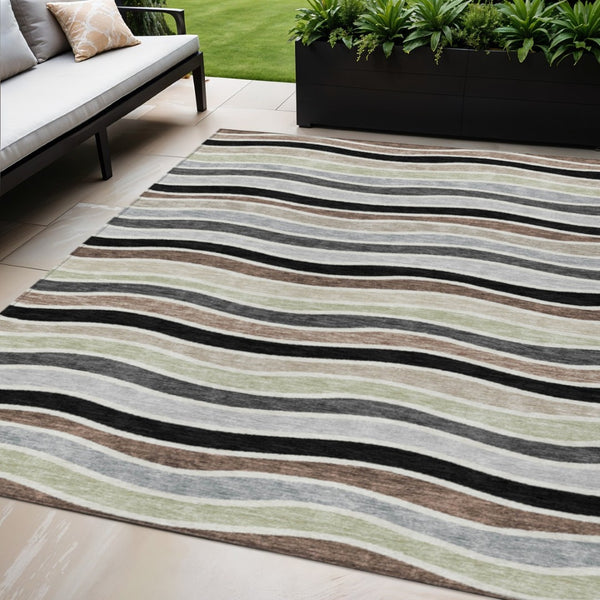HomeRoots 5' Stylish Black Pewter & Ivory Striped Washable Area Rug for Indoor/Outdoor Spaces, Easy Care 659797