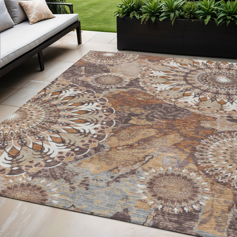 HomeRoots 5' Copper Ivory Khaki Paisley Area Rug – Washable, Durable for Indoor/Outdoor Comfort & Style 659917