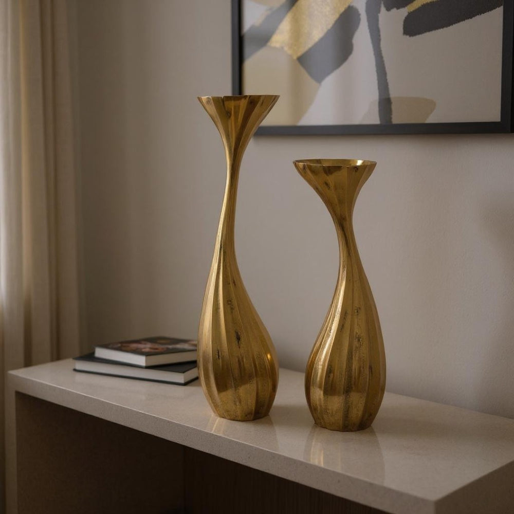 HomeRoots Set of Two Antiqued Gold Aluminum Candle Holders – Elegant Wavy Design for Chic Home Decor & Gifts 659940