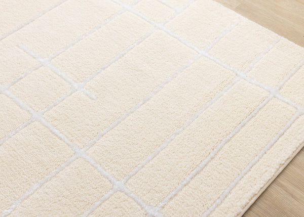 HomeRoots 5' Cream and White Striped Area Rug - Soft, Stylish, and Stain-Resistant for Modern Homes and Families 5' X 8' 660007