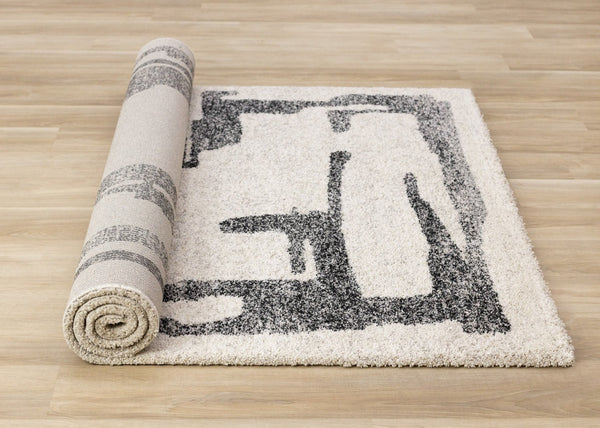 HomeRoots 5' Contemporary Beige and Black Abstract Area Rug – Plush, Durable, Perfect for Modern Homes 5' X 8' 660031