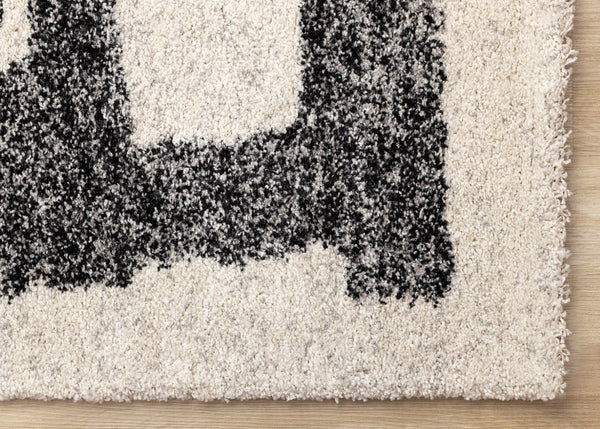 HomeRoots 5' Contemporary Beige and Black Abstract Area Rug – Plush, Durable, Perfect for Modern Homes 8' X 11' 660032