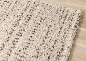 HomeRoots 5' Luxurious Cream and Brown Tribal Area Rug - Plush, Durable, and Ideal for Any Modern Space 5' X 8' 660040