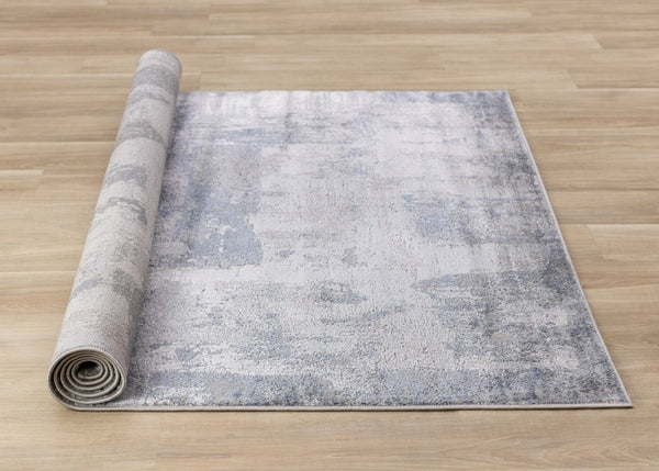 HomeRoots 5' Modern Gray and Ivory Abstract Area Rug - Soft, Stain-Resistant, Ideal for Busy Households 5' X 8' 660052