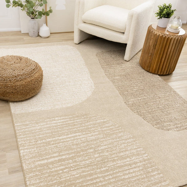 HomeRoots 5' Beige and Cream Abstract Area Rug - Modern, Durable, Stain-Resistant Design for Stylish Living Spaces 5' X 8' 660063