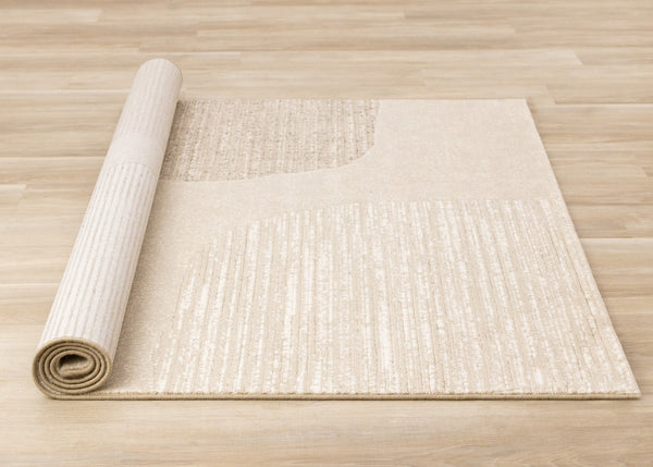 HomeRoots 5' Beige and Cream Abstract Area Rug - Modern, Durable, Stain-Resistant Design for Stylish Living Spaces 5' X 8' 660063