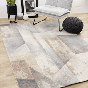 HomeRoots 5' Abstract Area Rug in Gray, Beige & Brown – Durable, Stain-Resistant Design for Modern Homes 5' X 8' 660099
