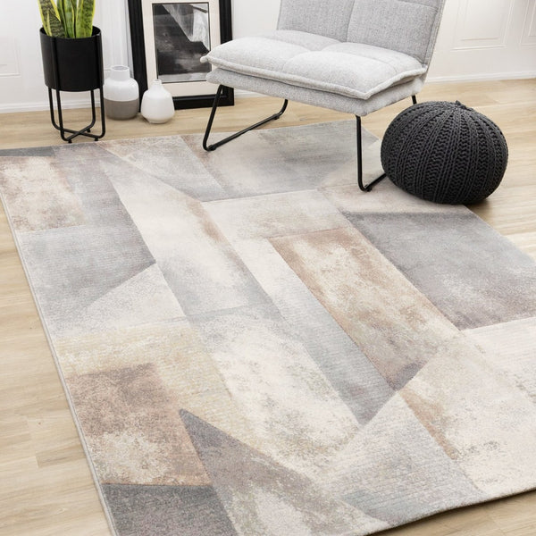 HomeRoots 5' Abstract Area Rug in Gray, Beige & Brown – Durable, Stain-Resistant Design for Modern Homes 5' X 8' 660099