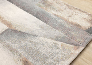 HomeRoots 5' Abstract Area Rug in Gray, Beige & Brown – Durable, Stain-Resistant Design for Modern Homes 5' X 8' 660099