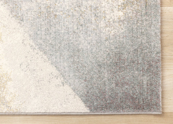 HomeRoots 5' Abstract Area Rug in Gray, Beige & Brown – Durable, Stain-Resistant Design for Modern Homes 5' X 8' 660099