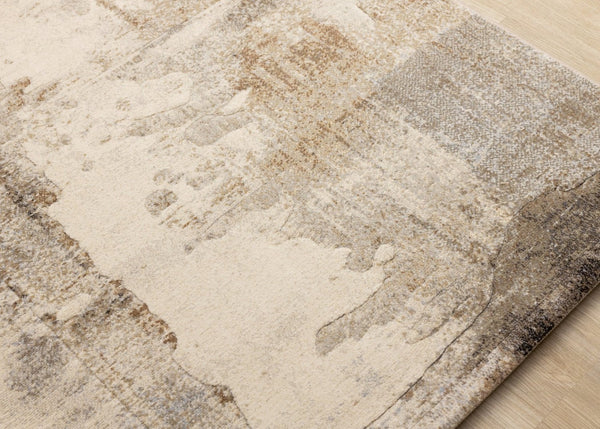 HomeRoots 5' Abstract Beige and Brown Area Rug – Modern, Durable, Stain Resistant for Stylish Home Décor 5' X 8' 660101
