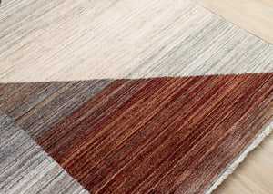 HomeRoots 5' Modern Abstract Area Rug in White, Gray, and Brown - Stain-Resistant, Durable, and Stylish Addition 5' X 8' 660121