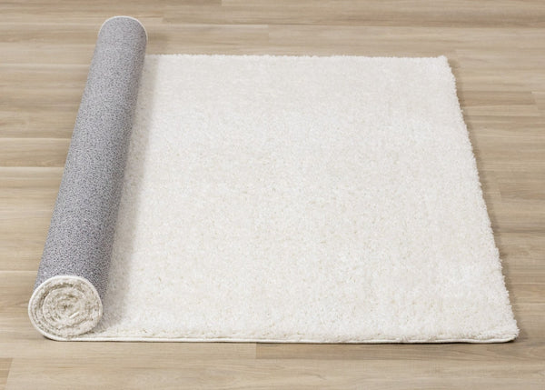 HomeRoots 4' Cream Area Rug - Plush, Stain-Resistant, Durable Polypropylene for Cozy Spaces & Easy Cleanup 4' X 6' 660139