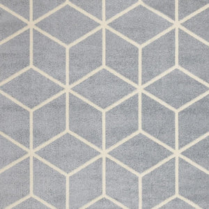 HomeRoots 5' Modern Gray and Cream Geometric Area Rug - Durable, Stain-Resistant, Perfect for High-Traffic Spaces 5' X 8' 660147
