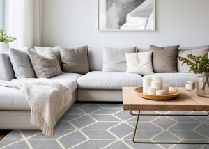 HomeRoots 5' Modern Gray and Cream Geometric Area Rug - Durable, Stain-Resistant, Perfect for High-Traffic Spaces 5' X 8' 660147