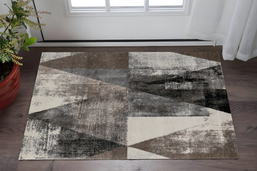 HomeRoots 3'' Modern Geometric Cream Brown and Black Area Rug - Durable, Stain-Resistant for High-Traffic Spaces 3' X 5' 660170