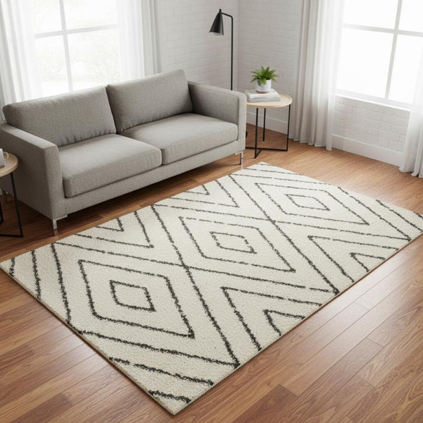 HomeRoots 5' Modern Cream and Green Geometric Area Rug - Durable, Stylish, and Family-Friendly Floor Covering 5' X 8' 660178