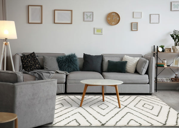HomeRoots 8' Cream and Green Geometric Area Rug – Modern Design with Stain Resistance for Homes with Kids & Pets 8' X 11' 660179