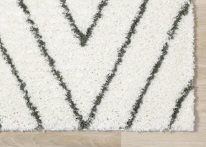 HomeRoots 8' Cream and Green Geometric Area Rug – Modern Design with Stain Resistance for Homes with Kids & Pets 8' X 11' 660179