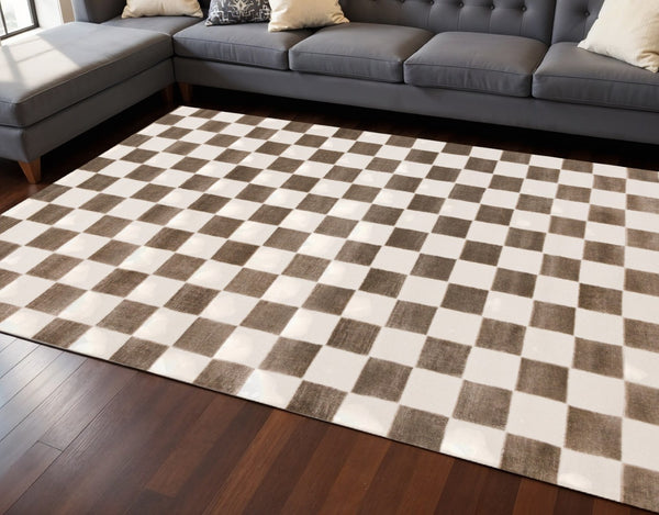 HomeRoots 8' Brown and White Geometric Area Rug - Modern Design, Durable, Stain-Resistant for Busy Homes 8' X 11' 660224