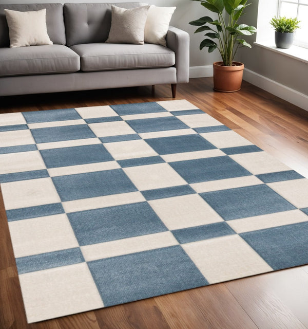 HomeRoots 5' Blue and White Geometric Area Rug - Modern Design, Stain-Resistant, Durable, Easy-Care for Homes 5' X 8' 660233