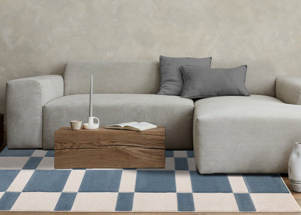 HomeRoots 8' Blue and White Geometric Area Rug - Stylish, Durable Design Perfect for High-Traffic Spaces 8' X 11' 660234