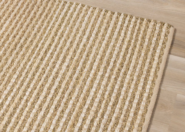 HomeRoots 5' Hand Woven Beige Area Rug - Elegant, Durable, Stain-Resistant Design for High-Traffic Homes 5' X 8' 660259