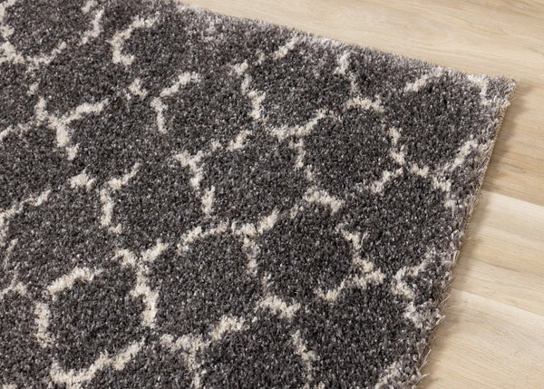 HomeRoots 5' Gray and Cream Ogee Area Rug – Stylish, Durable, Stain-Resistant, Perfect for Modern Living Spaces 8' X 11' 660272