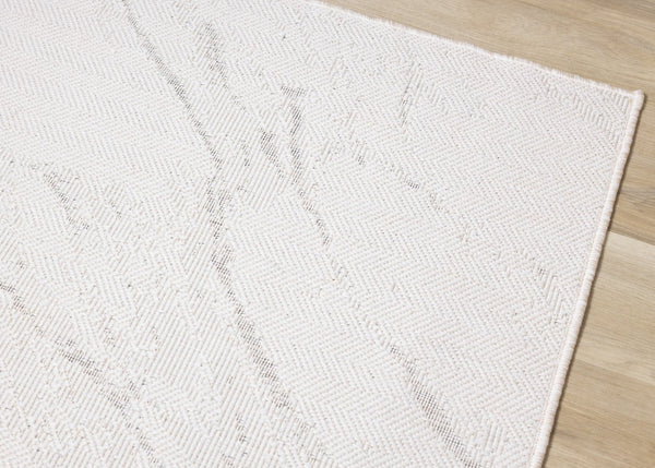 HomeRoots 5' Stylish Cream and Gray Abstract Area Rug - Perfect for Modern Living Spaces and Easy Care 5' X 8' 660290