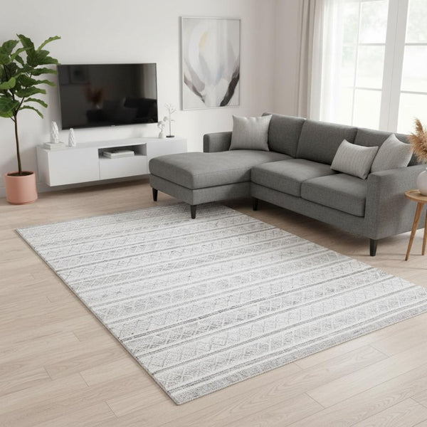 HomeRoots 5' Hand-Woven Cream Gray and Brown Geometric Area Rug for Modern Spaces - Durable & Elegant Design 8' X 11' 660299