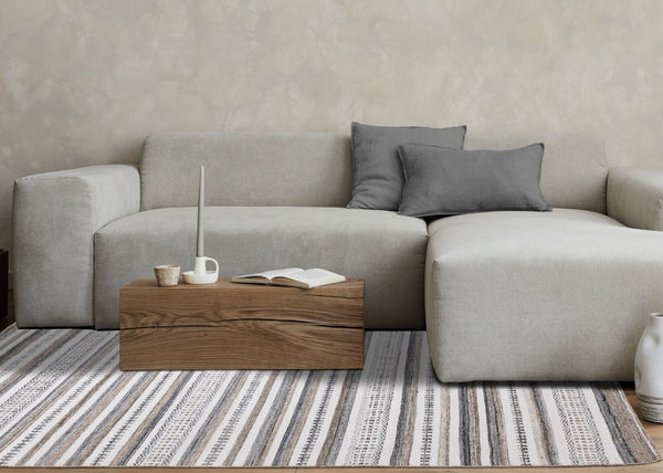 HomeRoots 5' Hand-Woven Cream Beige and Gray Striped Area Rug - Stylish, Durable, and Perfect for Any Room 5' X 8' 660302