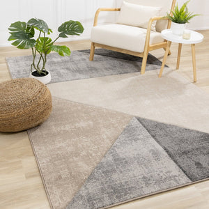 HomeRoots 7' Modern Geometric Area Rug in Gray, Cream, and Beige – Durable, Stain-Resistant Design for Style 3' X 5' 660322