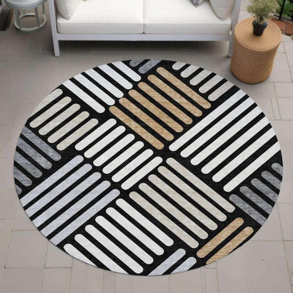 HomeRoots 8' Round Geometric Area Rug in Black, Beige & Ivory - Washable for Indoor/Outdoor Versatility! 660387