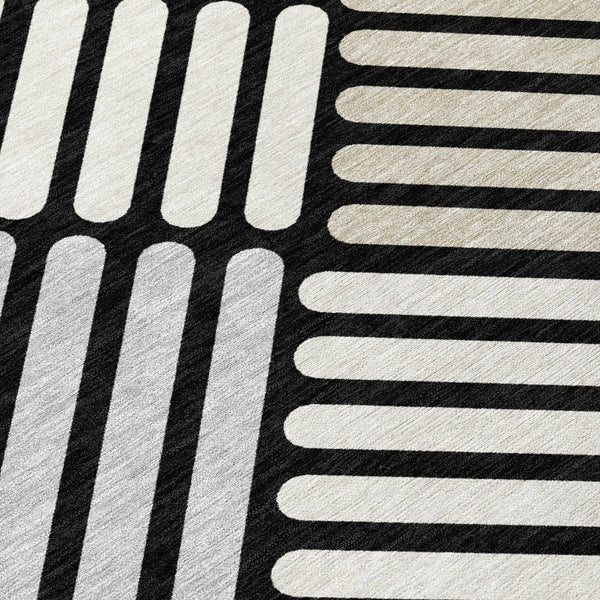 HomeRoots 8' Round Geometric Area Rug in Black, Beige & Ivory - Washable for Indoor/Outdoor Versatility! 660387