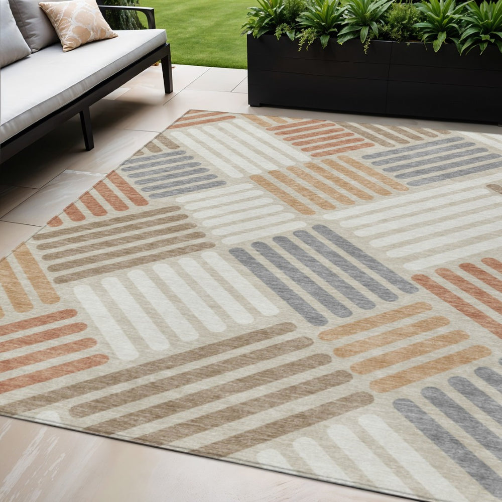 HomeRoots 5' Copper Ivory and Rust Geometric Washable Area Rug – Stylish Indoor/Outdoor Décor for Any Space 660392