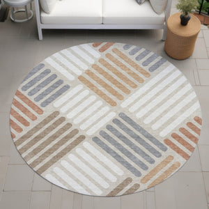 HomeRoots 8' Copper Geometric Round Rug - Stylish Washable Indoor/Outdoor Area Rug for High-Traffic Spaces 660393