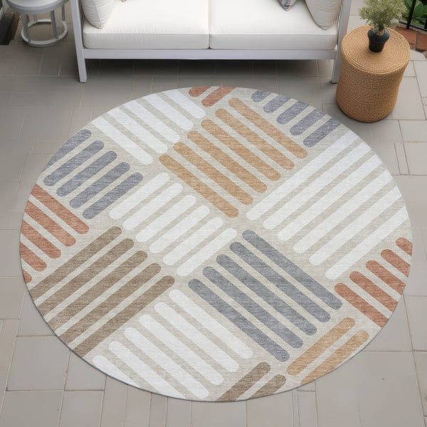 HomeRoots 8' Copper Geometric Round Rug - Stylish Washable Indoor/Outdoor Area Rug for High-Traffic Spaces 660393