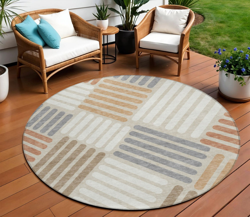 HomeRoots 8' Copper Geometric Round Rug - Stylish Washable Indoor/Outdoor Area Rug for High-Traffic Spaces 660393