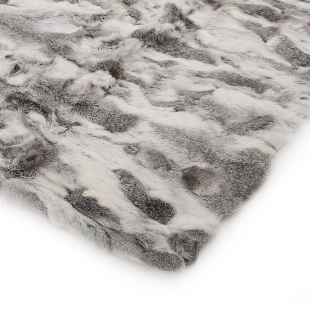English Elm Christopher Knight Home® - THROW Faux Fur Grey Cozy Throw Blanket for Winter Nights — Ultra-Soft Breathable Texture, Stylish Warmth 66040.00