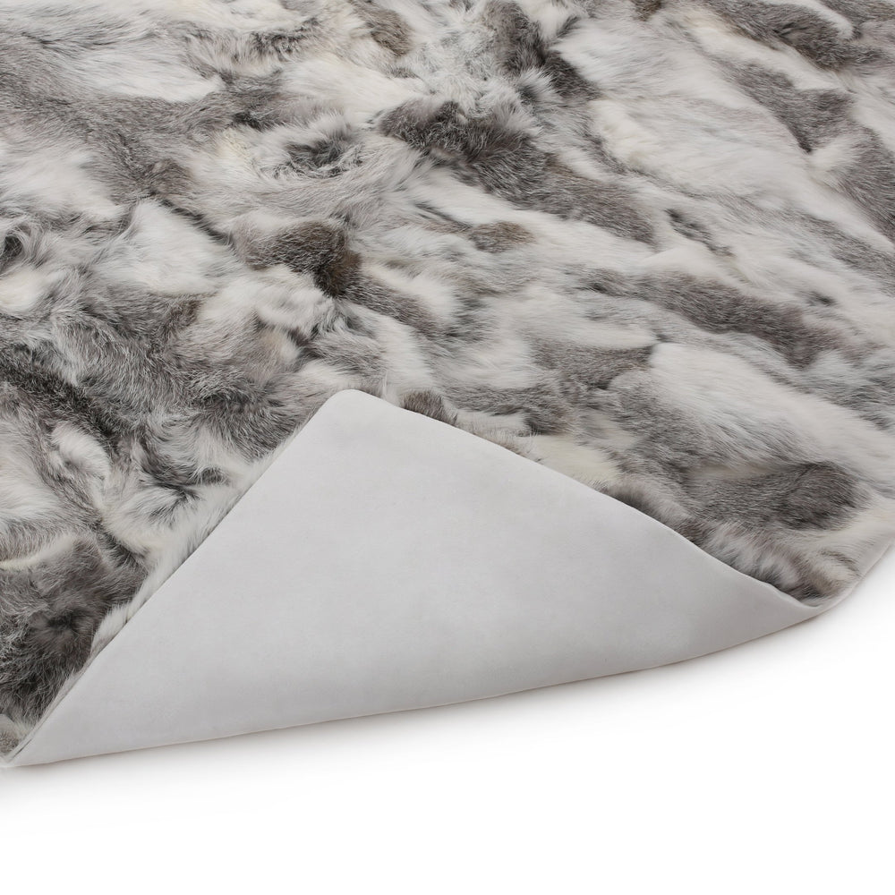 English Elm Christopher Knight Home® - THROW Faux Fur Grey Cozy Throw Blanket for Winter Nights — Ultra-Soft Breathable Texture, Stylish Warmth 66040.00