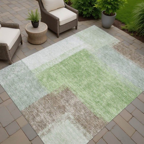 HomeRoots 9' Artichoke Green Abstract Washable Indoor-Outdoor Area Rug for High-Traffic Spaces & Easy Care 660479